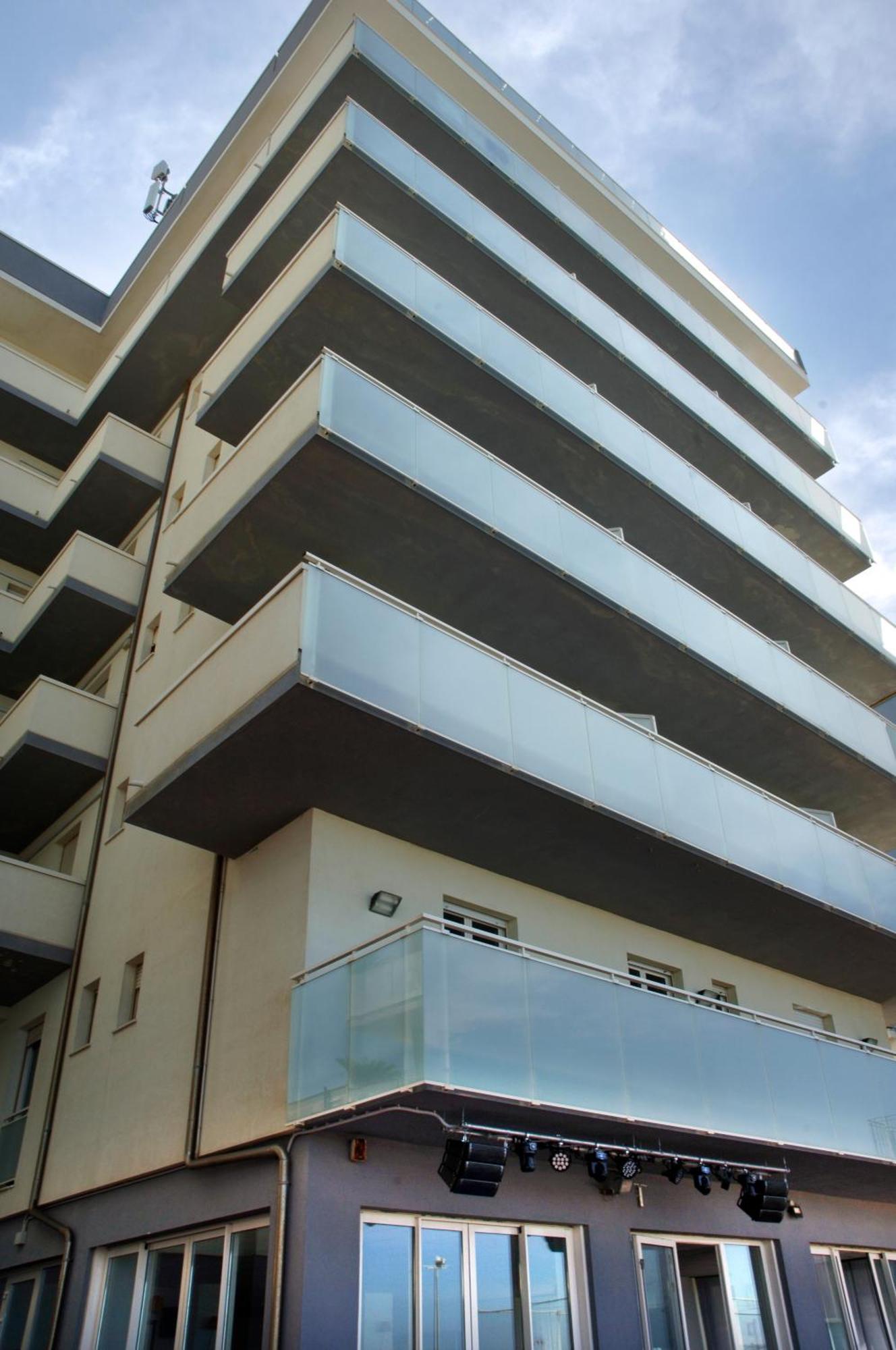 Hotel Embassy Pesaro Buitenkant foto
